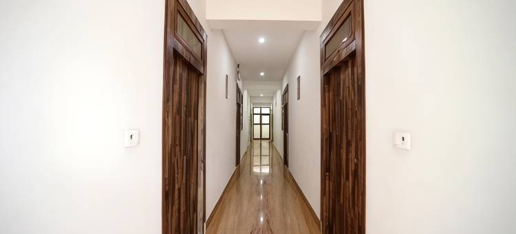 OYO 19535 塔吉尼瓦斯酒店(Hotel Taj Niwas)图片