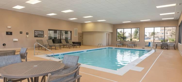 东兰辛欢朋酒店(Hampton Inn East Lansing)图片