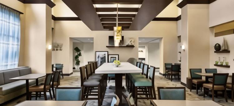 西亚特兰大机场坎普溪大道欢朋套房酒店(Hampton Inn & Suites Atlanta Airport West/Camp Creek Parkway)图片