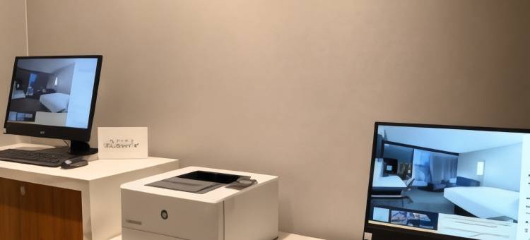 Courtyard Charlotte Waverly图片