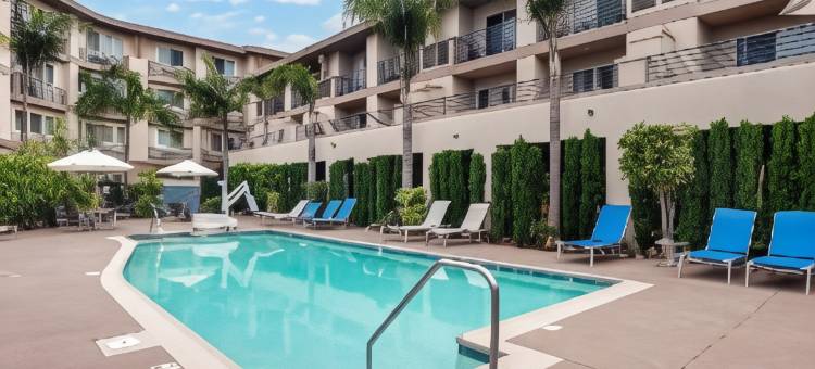 马丽娜盖特威贝斯特韦斯特优质酒店(Best Western Plus Marina Gateway Hotel)图片