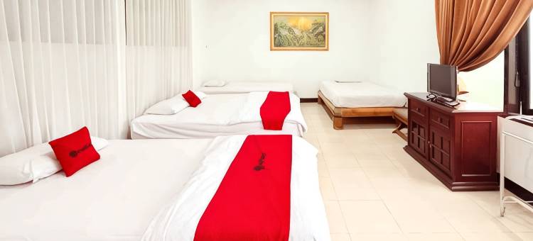 RedDoorz Near Jawa Timur Park 1图片