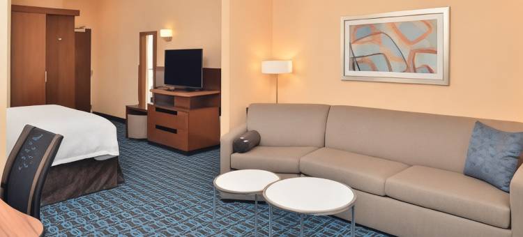 沃伦斯堡万枫酒店及套房(Fairfield Inn & Suites Warrensburg)图片