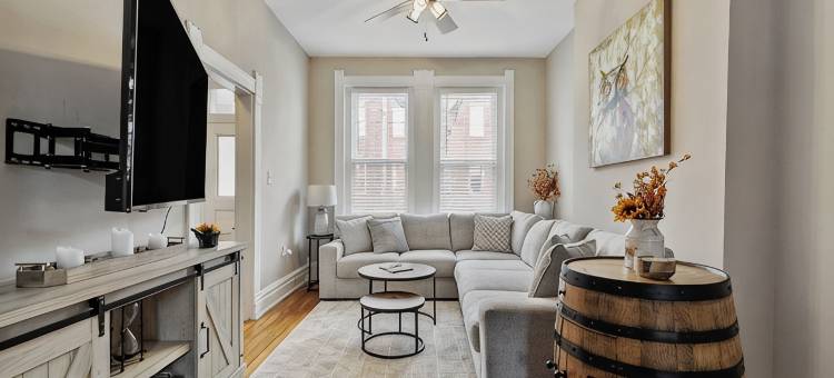 弗吉尼亚独特舒适现代农舍风里士满市中心度假屋(Unique Modern Farmhouse Comfort in the Heart of Richmond VA)图片