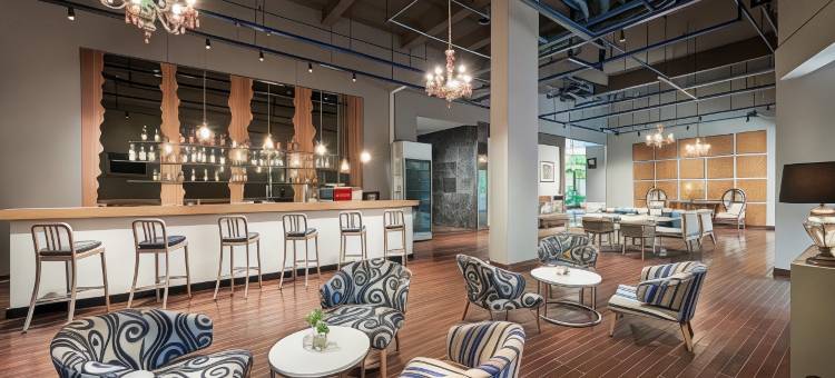 加拉璜凤凰木酒店(Delonix Hotel Karawang)图片