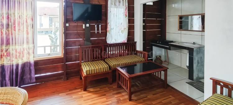 As Resto,Café & Hotel Mitra RedDoorz图片