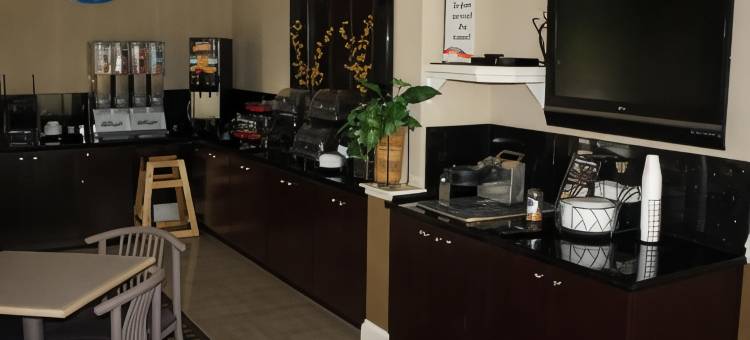 克雷斯特维尤呗盟套房酒店(Baymont by Wyndham Crestview)图片