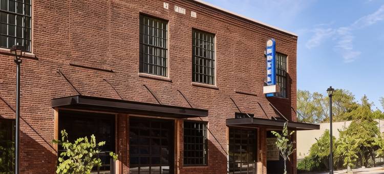 The Radical Asheville, Tapestry Collection by Hilton图片