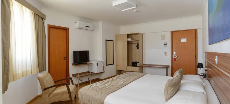 法罗酒店圣若泽多斯坎普斯(Faro Hotel São José Dos Campos)图片