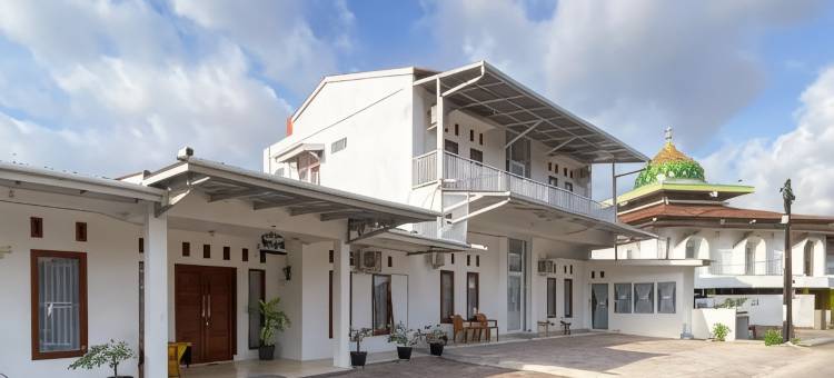 OYO 92358 彭多克阿玛克伊斯兰酒店(RedDoorz Syariah Near Rsup Dr M Djamil Padang)图片