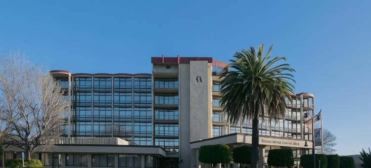 奥克兰机场行政酒店(Oakland Airport Executive Hotel)图片