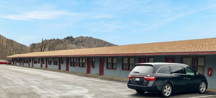 西斯托克布里奇欢乐谷汽车旅馆(Pleasant Valley Motel West Stockbridge)图片