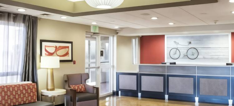 西牛津欢朋酒店(Hampton Inn Oxford-West)图片