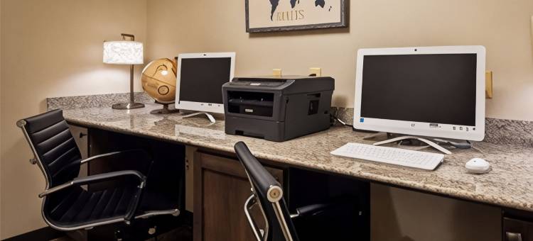 贝斯特韦斯特优质普拉斯亚德金谷套房酒店(Best Western Plus Yadkin Valley Inn  Suites)图片