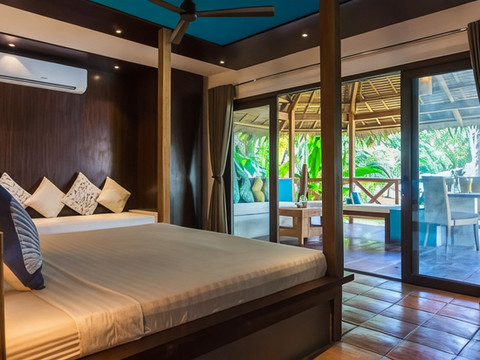 爱妮岛桃花心木海滩酒店