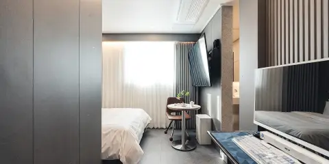 天安牙山羅西酒店