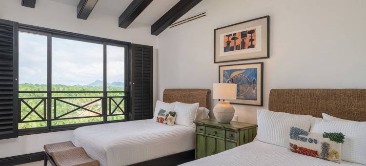 Penthouse Retreat with Breathtaking Ocean Views图片