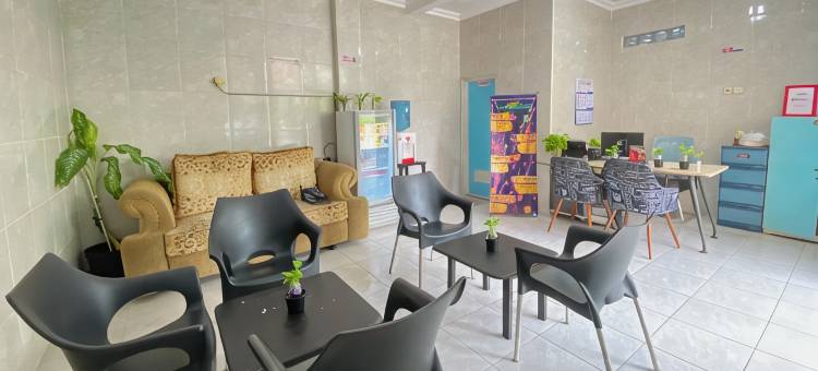 红多兹Plus酒店-近泗水西托商场(RedDoorz Plus Near Cito Mall Surabaya)图片