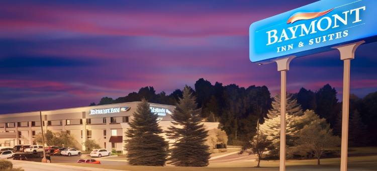 特拉弗斯城温德姆呗盟酒店(Baymont by Wyndham Traverse City)图片