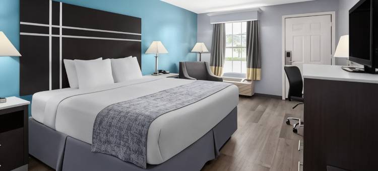 佐治亚洲不伦瑞克温德姆呗盟酒店(Baymont by Wyndham Brunswick GA)图片