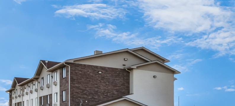 底特律地铁机场美国套房酒店(American Inn & Suites Romulus DTW)图片