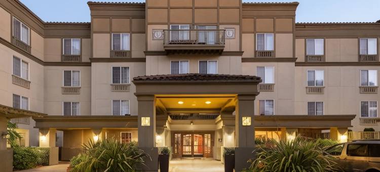 云杉登陆长住套房酒店伦顿(Larkspur Landing Extended Stay Suites Renton)图片