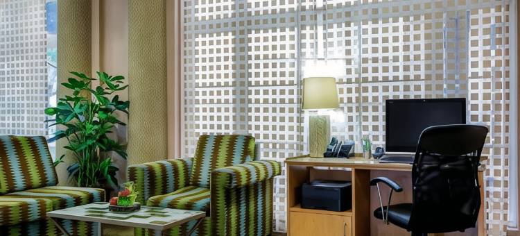 弗里蒙特硅谷拉昆塔温德姆套房酒店(La Quinta Inn & Suites by Wyndham Fremont / Silicon Valley)图片