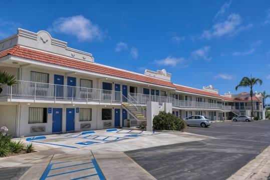 卡尔斯巴德乐高乐园附近 Motel 6(Motel 6 Carlsbad, CA - Near Legoland)
