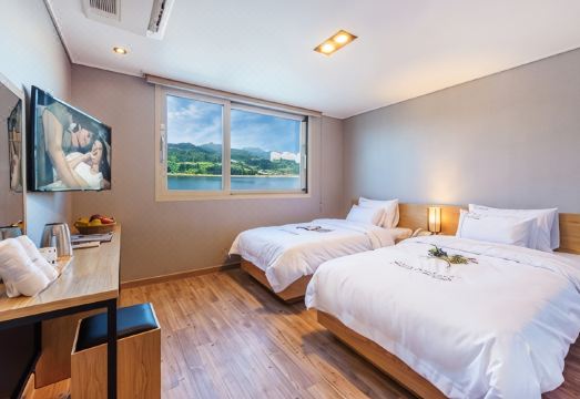 Sea Star Hostel Hotel Overview