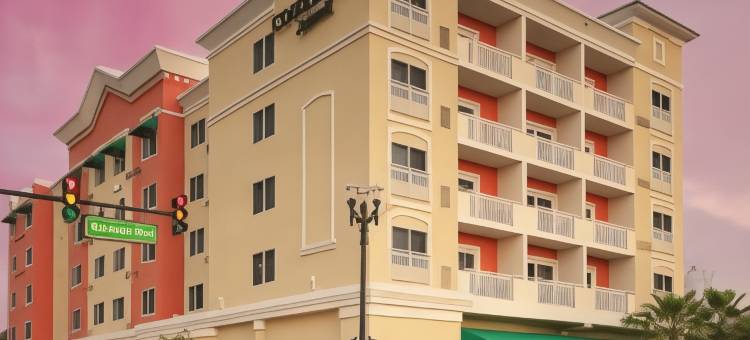 迪美市中心万怡酒店(Courtyard DeLand Historic Downtown)图片