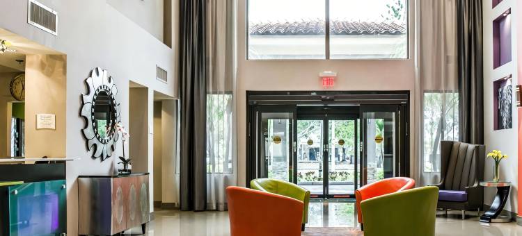 迈尔斯堡- I-75 凯艺全套房酒店(Quality Suites Fort Myers Airport I-75)图片