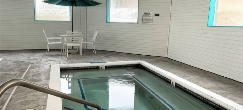 佩托斯基美吟温德姆酒店(AmericInn by Wyndham Petoskey)图片