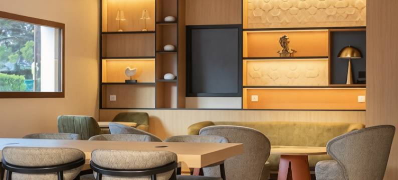 亚维侬南部卡联达尔布里特酒店(Brit Hotel Avignon Sud le Calendal)图片