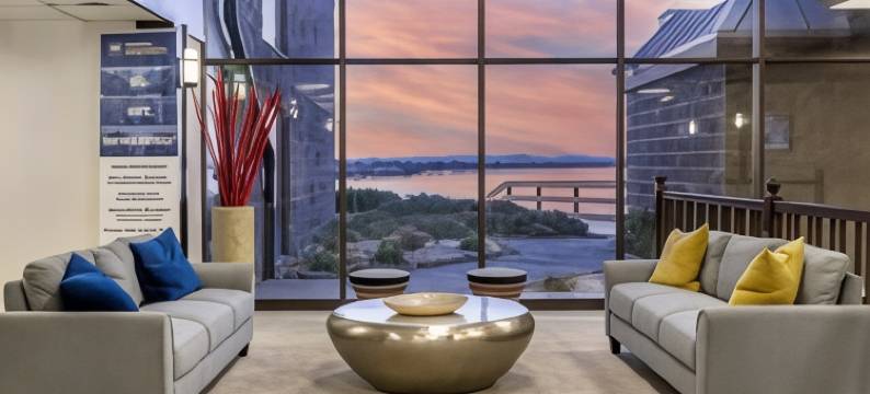 磨塞斯克湖滨贝斯特韦斯特优质酒店(Best Western Plus Lake Front Hotel)图片