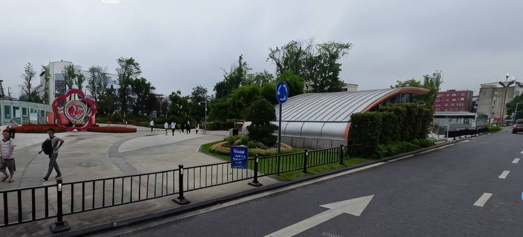 锦宏百斯特酒店(成都龙泉驿地铁站店)图片