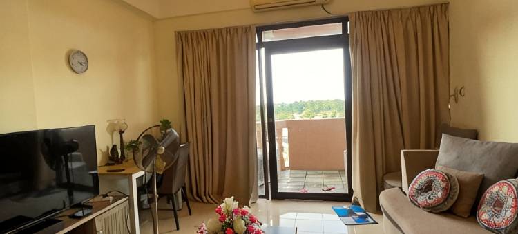 古晋河景阳台房 下楼吃海鲜 上楼看游船(Riverbank Suites Riverview 507)图片