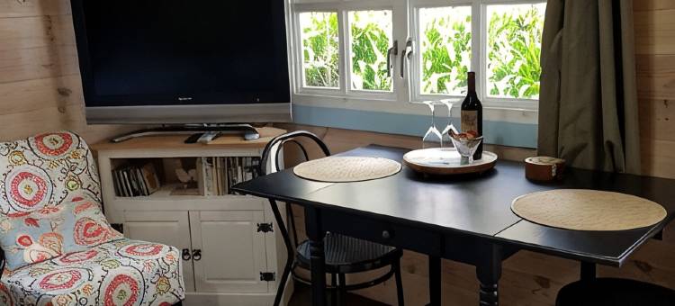 波森伍德小屋一室住宿，适合单人或情侣(Possumwood Cottage is a studio accommodation ideal for singles or couples.)图片
