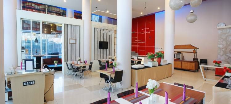 金域优质大堂酒店(Royal Hotel n' Lounge)图片