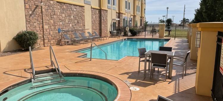 埃尔克城拉昆塔温德姆套房酒店(La Quinta Inn & Suites by Wyndham Elk City)图片