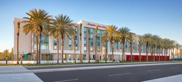 阿纳海姆度假会议中心欢朋套房酒(Hampton Inn & Suites Anaheim)图片