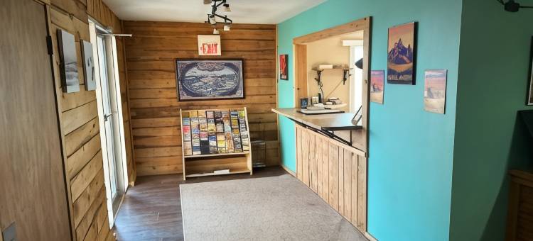 OYO 爱之酒店卡多卡在荒地南达科他州(Love Hotels Kadoka by OYO at Badlands SD)图片