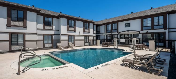 品质酒店及套房-欧文DFW机场南(Quality Inn & Suites DFW Airport South)图片