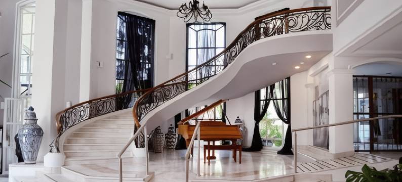 卡美里那斯广场酒店(Plaza Camelinas Hotel)图片