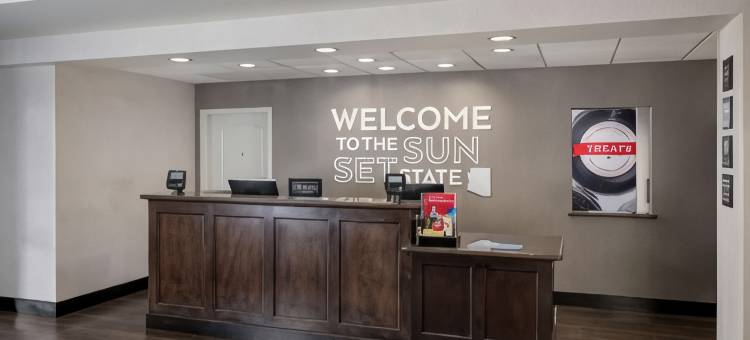 希尔顿欢朋套房酒店-凤凰城17号州际公路欢乐谷(Hampton Inn & Suites Phoenix North/Happy Valley)图片