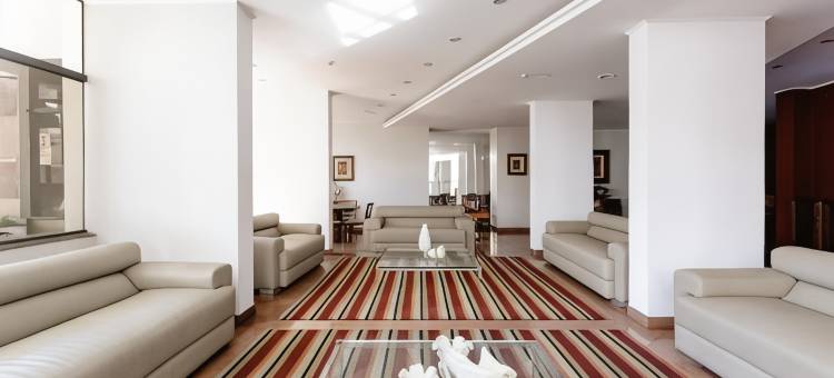 卡尔顿广场酒店(Hotel Carlton Plaza)图片