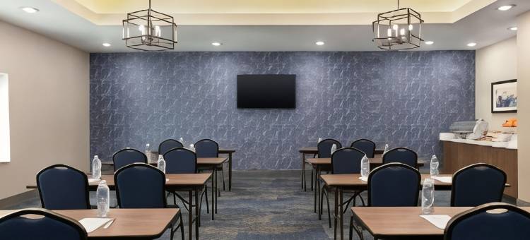 克利奇站北拉昆塔温德姆套房酒店(La Quinta Inn & Suites by Wyndham College Station North)图片