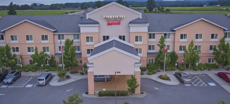 万枫旅馆及套房伯灵顿酒店(Fairfield Inn & Suites Burlington)图片