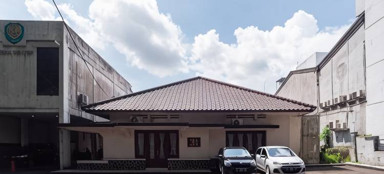 红多兹Plus-近茂物RS PMI(RedDoorz Plus Near RS PMI Bogor)图片