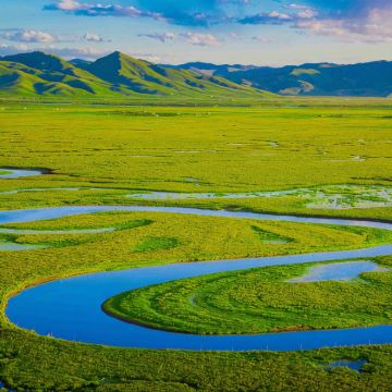 内蒙古锡林郭勒盟乌拉盖草原+锡林郭勒盟草原+赤峰达里湖南岸景区+贡格尔草原+蛤蟆坝景区+乌兰布统草原+承德避暑山庄+乌拉盖湖景区+布林泉6日跟团游