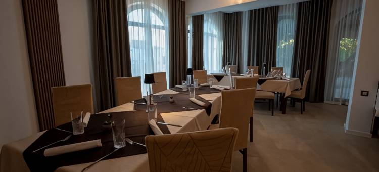 斯塔里德沃尔别墅酒店(Villa Stari Dvor)图片